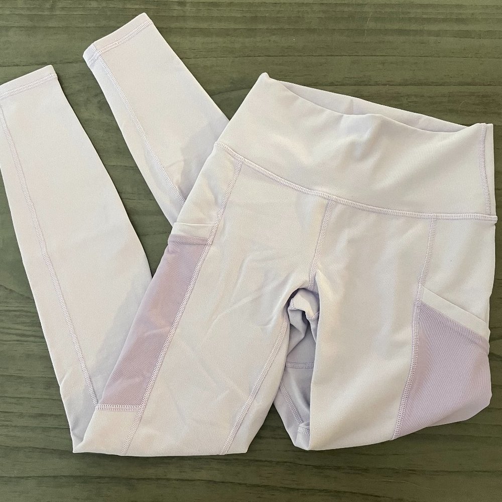 Fabletics On-The-Go High-Waisted Light Purple Legging